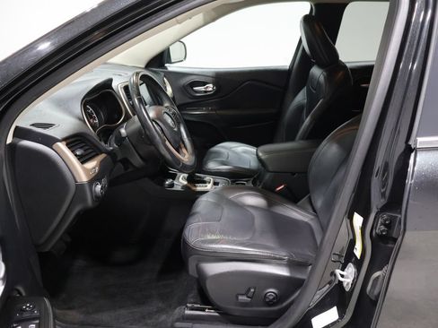 Used 2014 Jeep Cherokee Limited w/ Trailer Tow Group AWD/4WD image 11