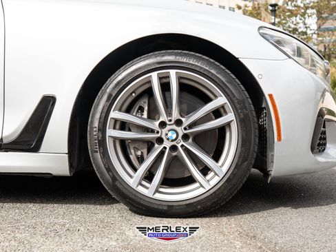 Used 2016 BMW 750i xDrive image 9