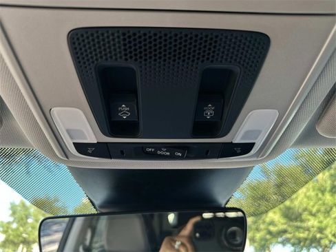 New 2025 Honda Pilot Touring image 24