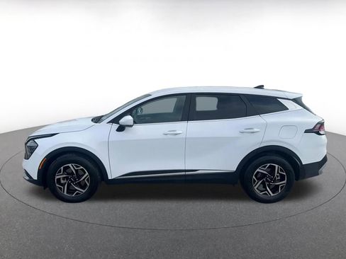 Used 2025 Kia Sportage LX FWD image 9