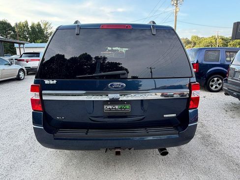 Used 2017 Ford Expedition EL XLT w/ Equipment Group 202A AWD/4WD image 4
