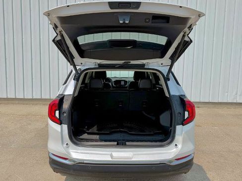 Used 2021 GMC Terrain SLT w/ Infotainment Package II AWD/4WD image 16