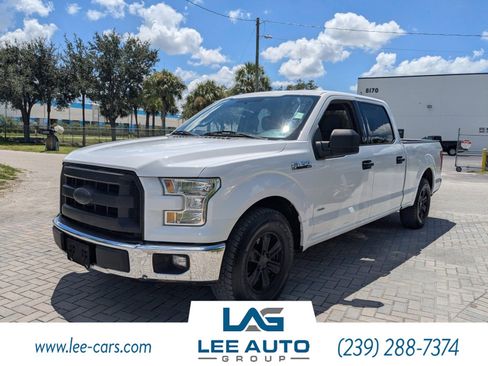 Used 2015 Ford F150 XLT w/ Trailer Tow Package image 6