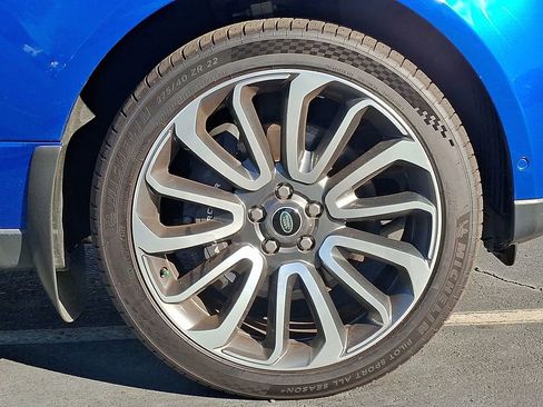 Used 2021 Land Rover Range Rover Autobiography image 8