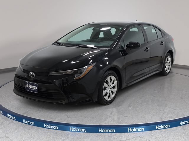 Certified 2025 Toyota Corolla LE FWD image 1