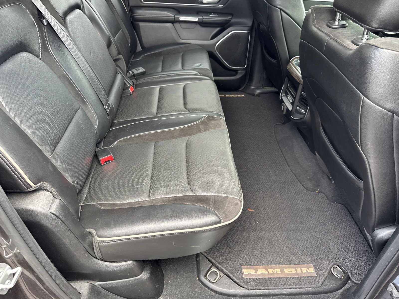 Used 2019 RAM 1500 Laramie RWD image 18