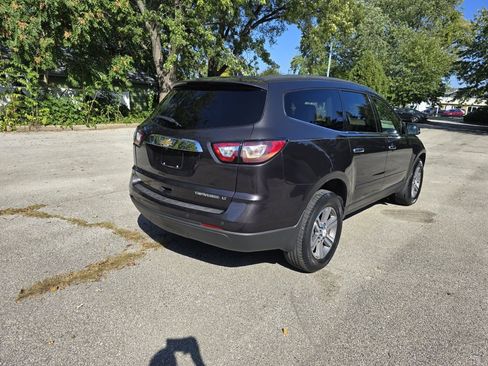 Used 2015 Chevrolet Traverse LT image 3