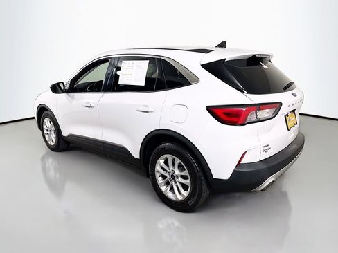 Certified 2022 Ford Escape SE w/ Convenience Package FWD image 5