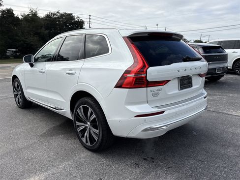 Used 2023 Volvo XC60 T8 Ultimate w/ Climate Package image 3