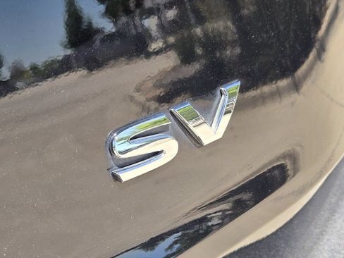 Used 2022 Nissan Rogue SV w/ SV Premium Package FWD image 16