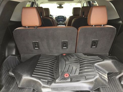 Used 2018 Chevrolet Traverse High Country AWD/4WD image 17