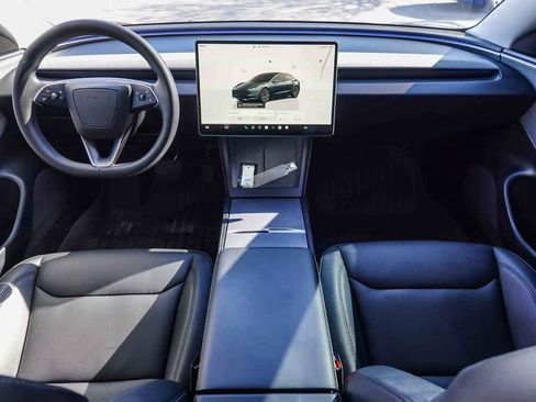 Used 2024 Tesla Model 3 Standard Range image 11