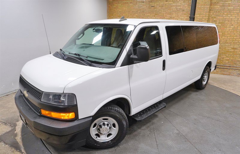 Used 2019 Chevrolet Express 3500 LS RWD image 2