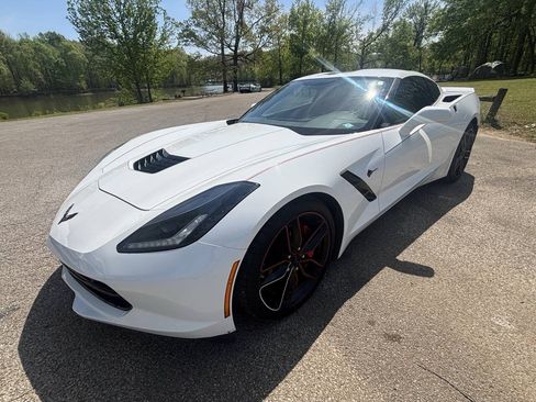 Used 2016 Chevrolet Corvette Stingray Coupe w/ Carbon Flash Badge Package RWD image 8