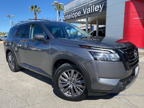 Certified 2023 Nissan Pathfinder SL w/ SL Premium Package FWD image 1