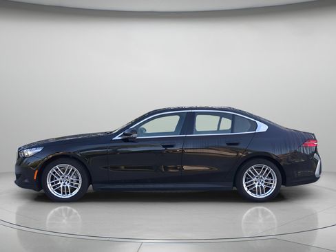 Used 2025 BMW 530i RWD image 43