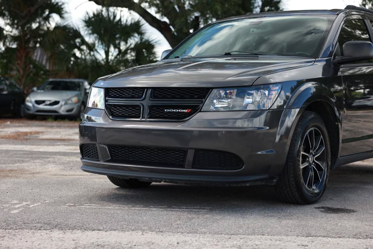 Used 2018 Dodge Journey SE w/ Connectivity Group FWD image 28