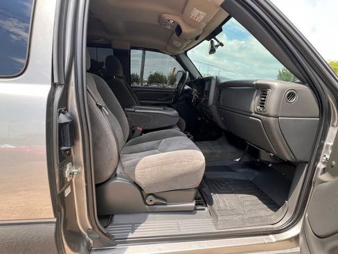 Used 2007 Chevrolet Silverado 2500 LT w/ Heavy-Duty Power Package image 73