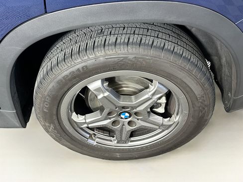 Used 2023 BMW X1 xDrive28i AWD/4WD image 11