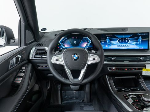 New 2026 BMW X7 xDrive40i image 17