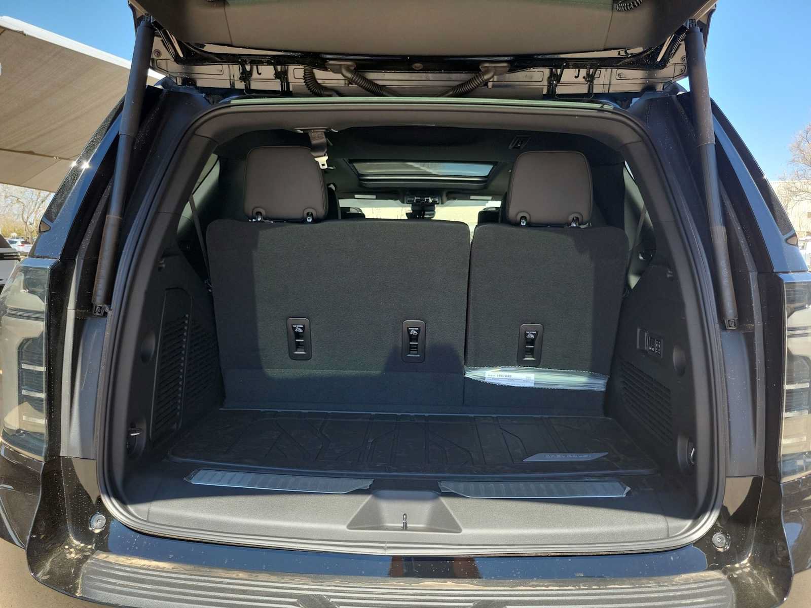 New 2026 Chevrolet Tahoe High Country AWD/4WD image 23