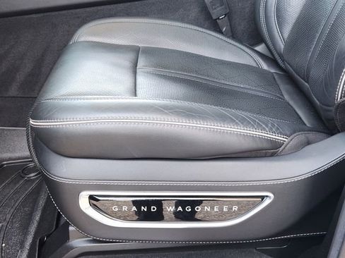 Certified 2022 Jeep Grand Wagoneer Series II w/ Premium Group II image 25