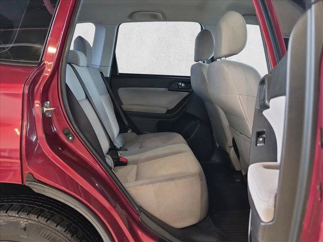 Used 2014 Subaru Forester 2.5i AWD/4WD image 16