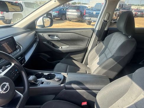 Certified 2024 Nissan Rogue SV AWD/4WD image 38