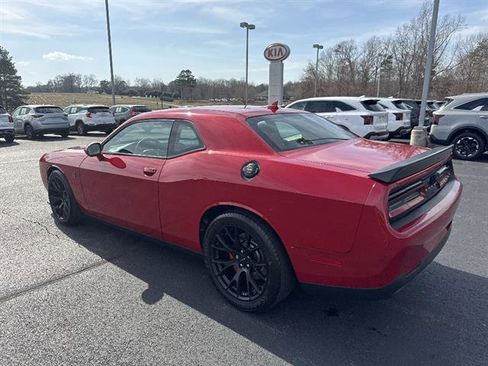Used 2016 Dodge Challenger SRT Hellcat image 6