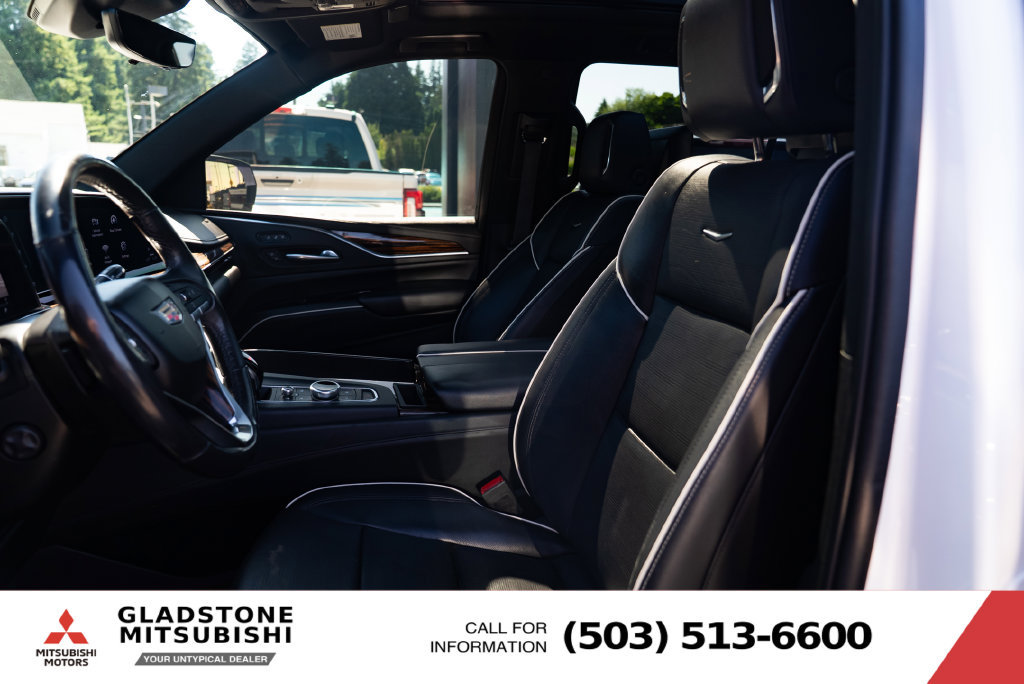 Used 2021 Cadillac Escalade ESV Premium Luxury w/ Performance Package AWD/4WD image 18