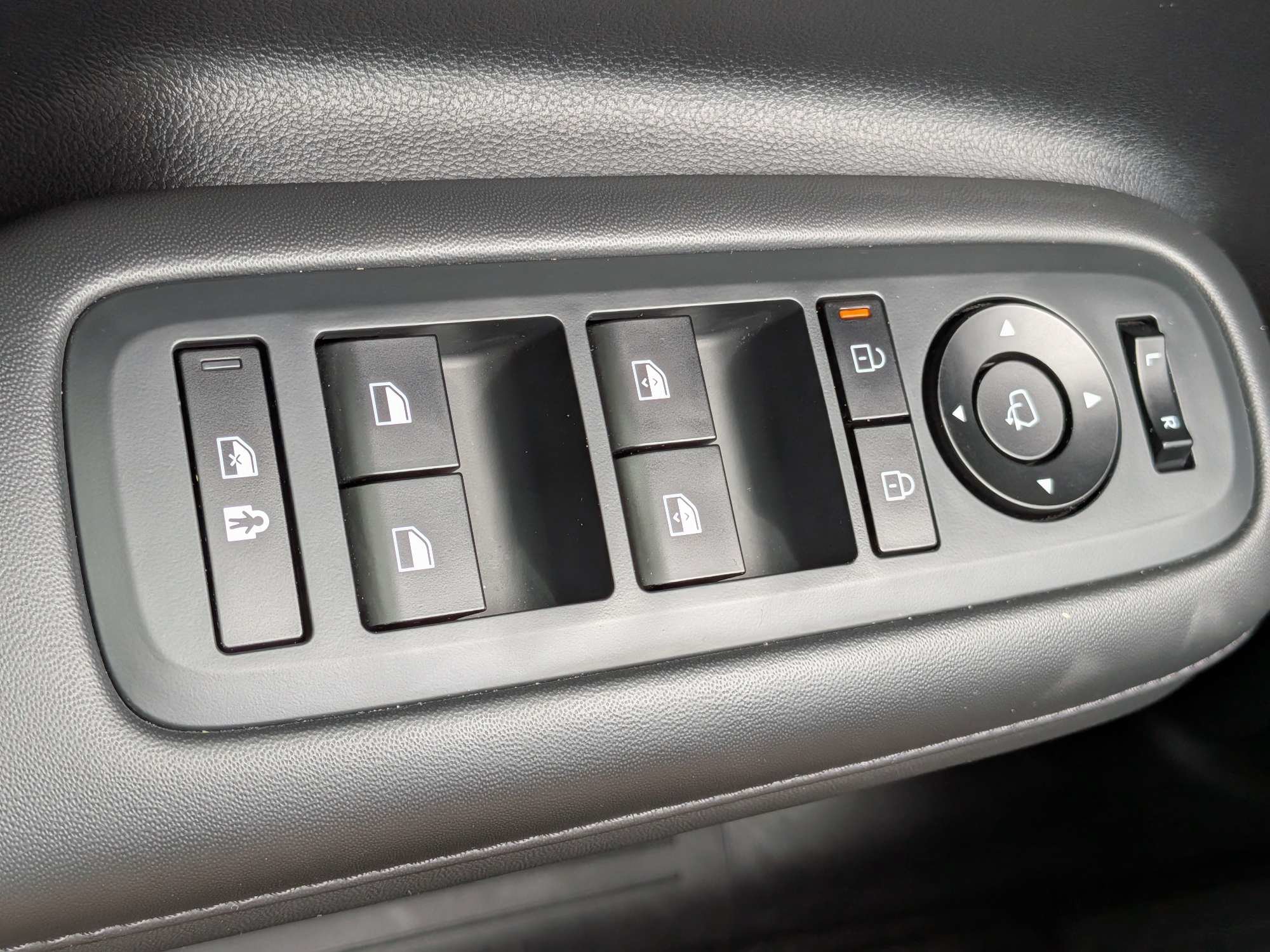 Used 2024 Hyundai Santa Fe Limited FWD image 27