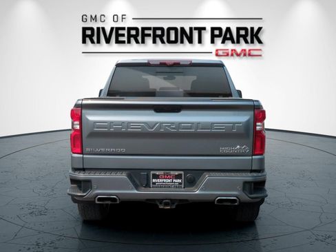 Used 2021 Chevrolet Silverado 1500 High Country w/ Technology Package AWD/4WD image 4