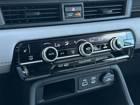 New 2025 Honda Pilot EX-L image 28