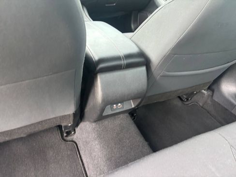 Used 2025 Nissan Altima 2.5 SV FWD image 23