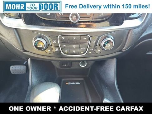 Used 2023 Chevrolet Traverse LT image 31