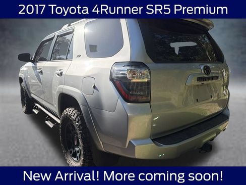 Used 2017 Toyota 4Runner SR5 Premium AWD/4WD image 3
