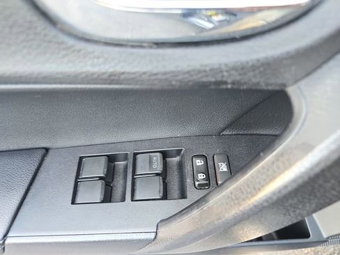 Used 2015 Toyota Corolla S image 28