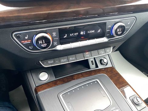 Used 2019 Audi Q5 2.0T Premium Plus w/ Premium Plus Package image 19