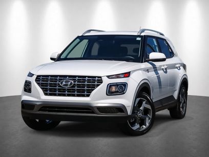 Used 2024 Hyundai Venue SEL