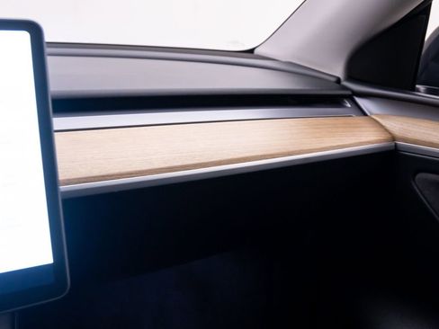 Used 2024 Tesla Model Y Long Range image 25