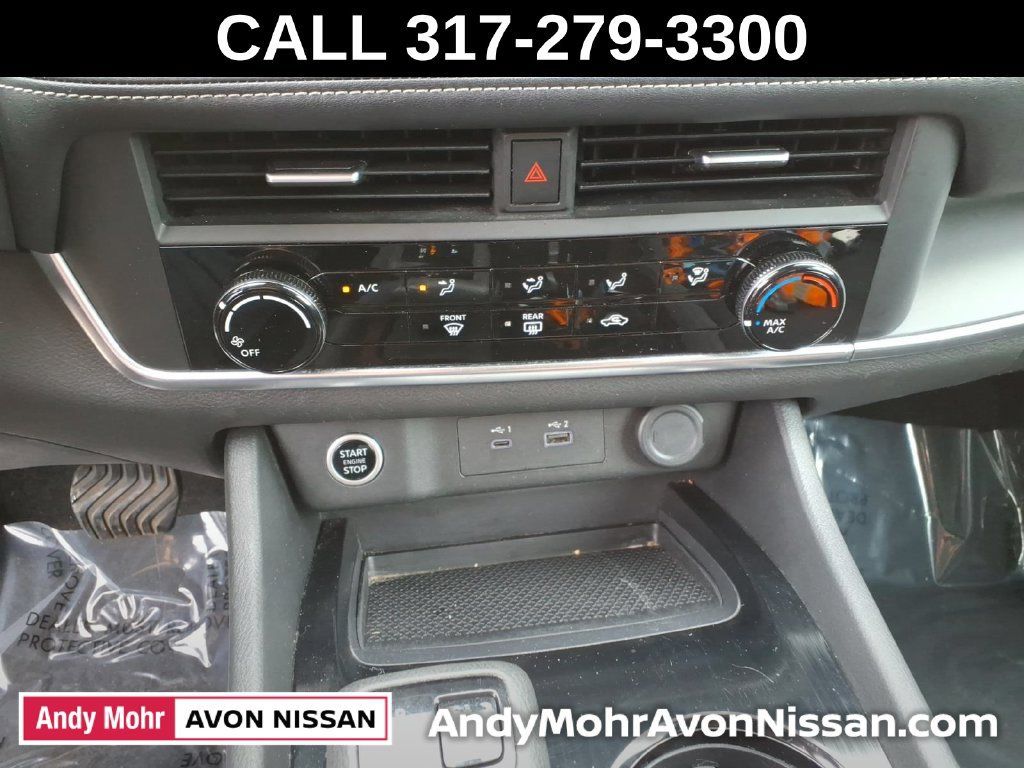 Used 2023 Nissan Rogue S AWD/4WD image 30