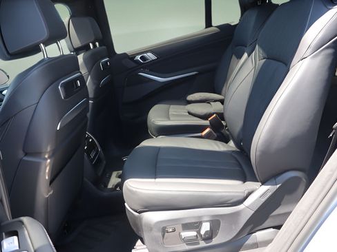 Used 2025 BMW X7 M60i w/ Executive Package AWD/4WD image 36