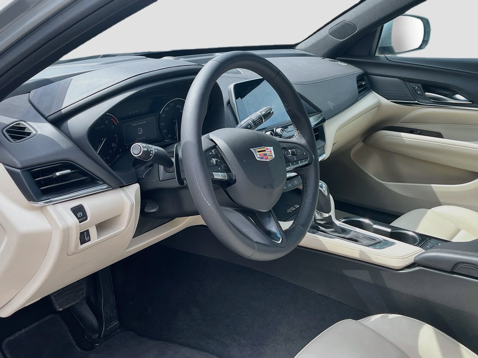 Used 2026 Cadillac CT4 Luxury RWD image 11