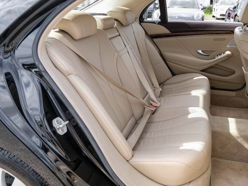 Used 2014 Mercedes-Benz S 550 Sedan image 40