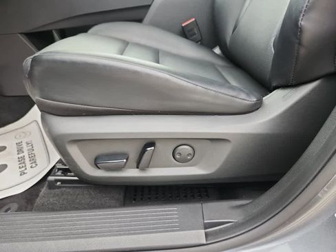 Used 2023 Nissan Rogue SV w/ SV Premium Package image 21