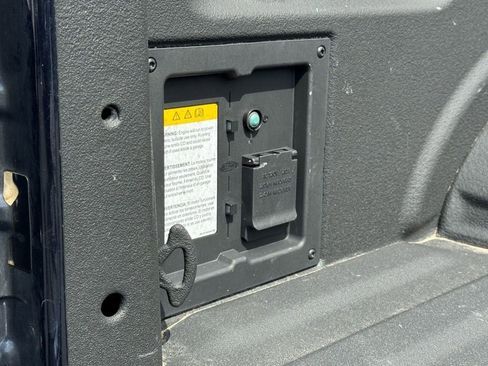 Used 2021 Ford F150 Lariat w/ Equipment Group 501A Mid image 17