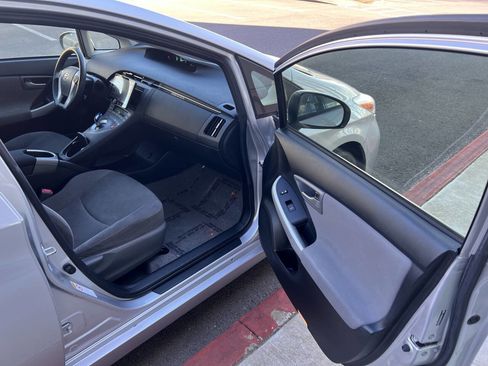 Used 2012 Toyota Prius Three FWD image 8
