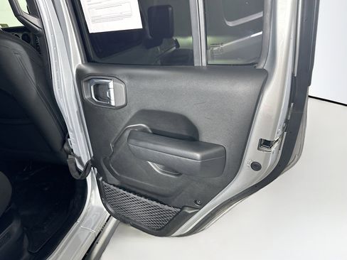 Used 2023 Jeep Wrangler Unlimited w/ Cold Weather Group AWD/4WD image 28