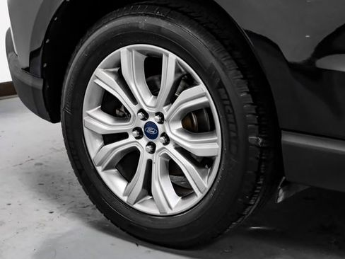 Used 2019 Ford Edge Titanium image 67