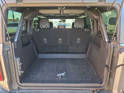 Used 2024 Ford Bronco Wildtrak image 12